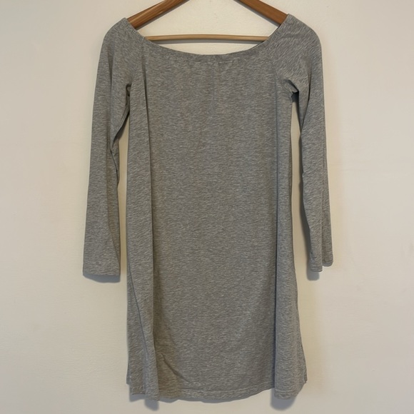 SHEIN Gray Elastic Neckline Long Sleeved Short Flowy Dress - Picture 5 of 9